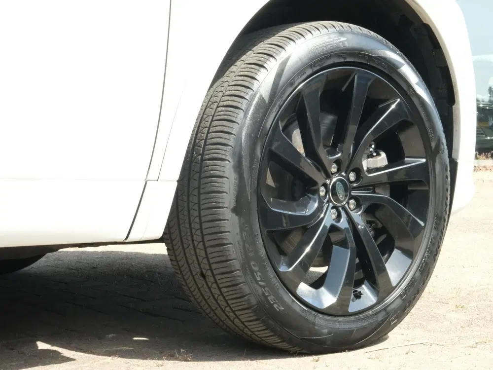 Land Rover Discovery Sport P300e 1.5 R-Dynamic S 310 PK uit 2022, foto 6