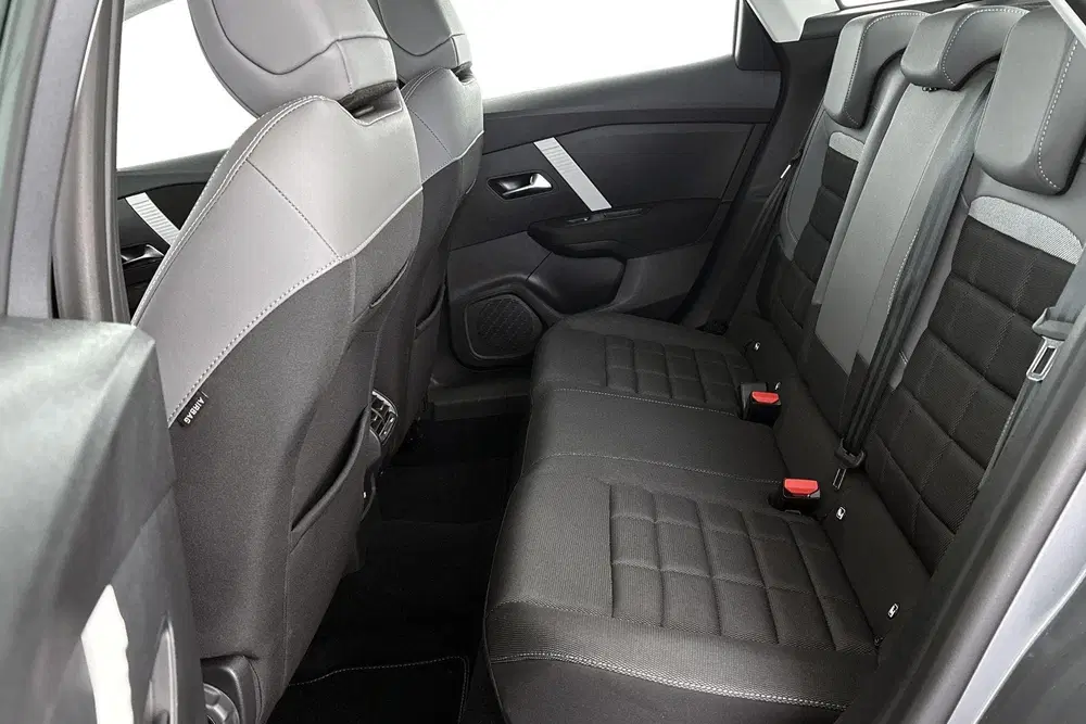 Citroën C4 Citroen C4 1.2 Hybrid 145 Plus Navi Camera uit 2025, foto 8