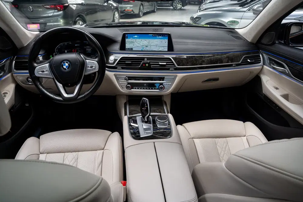 BMW 7-serie 7 Serie 745Le xDrive Executive Lounge HUD uit 2021, foto 10