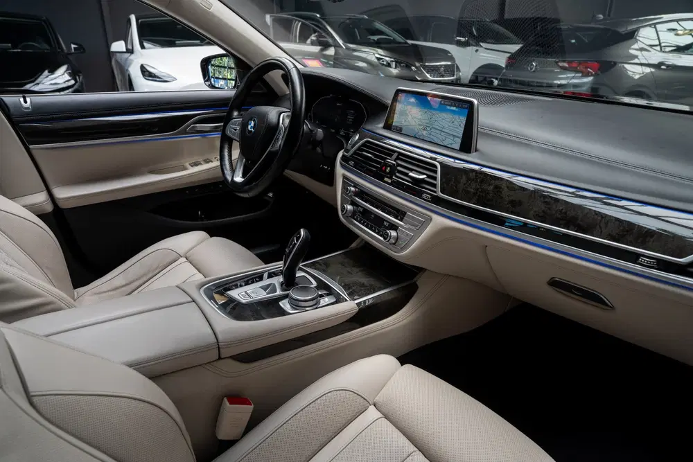 BMW 7-serie 7 Serie 745Le xDrive Executive Lounge HUD uit 2021, foto 11