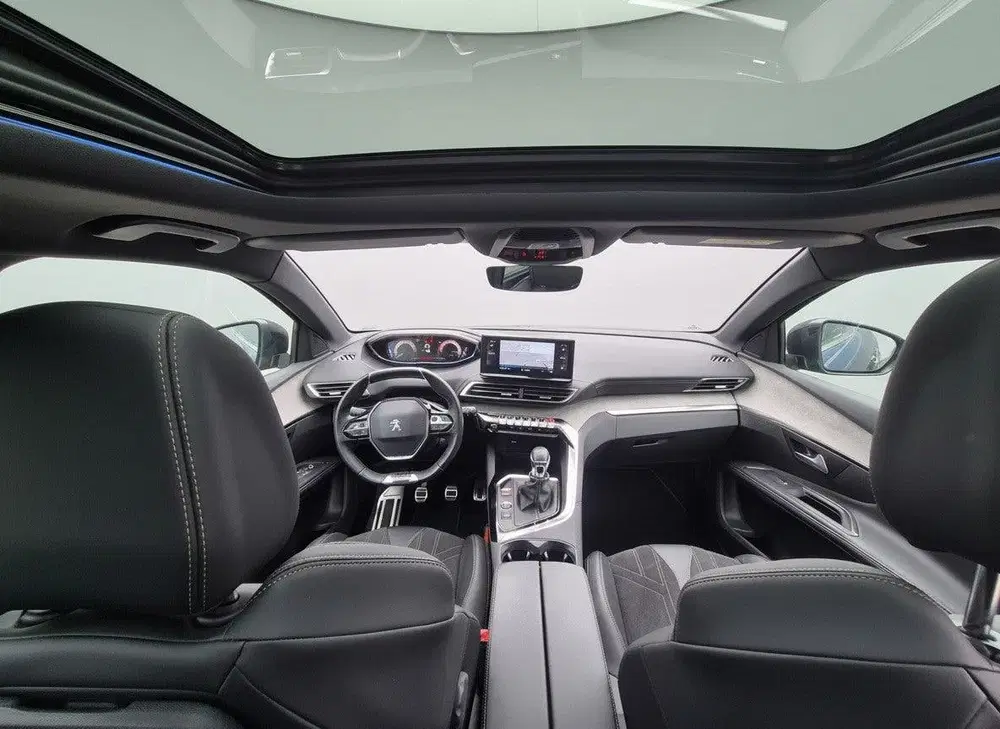Peugeot 5008 1.2 PureTech GT uit 2021, foto 12