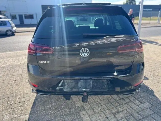 Volkswagen Golf 1.5 TSI Highline Business R uit 2019, foto 13