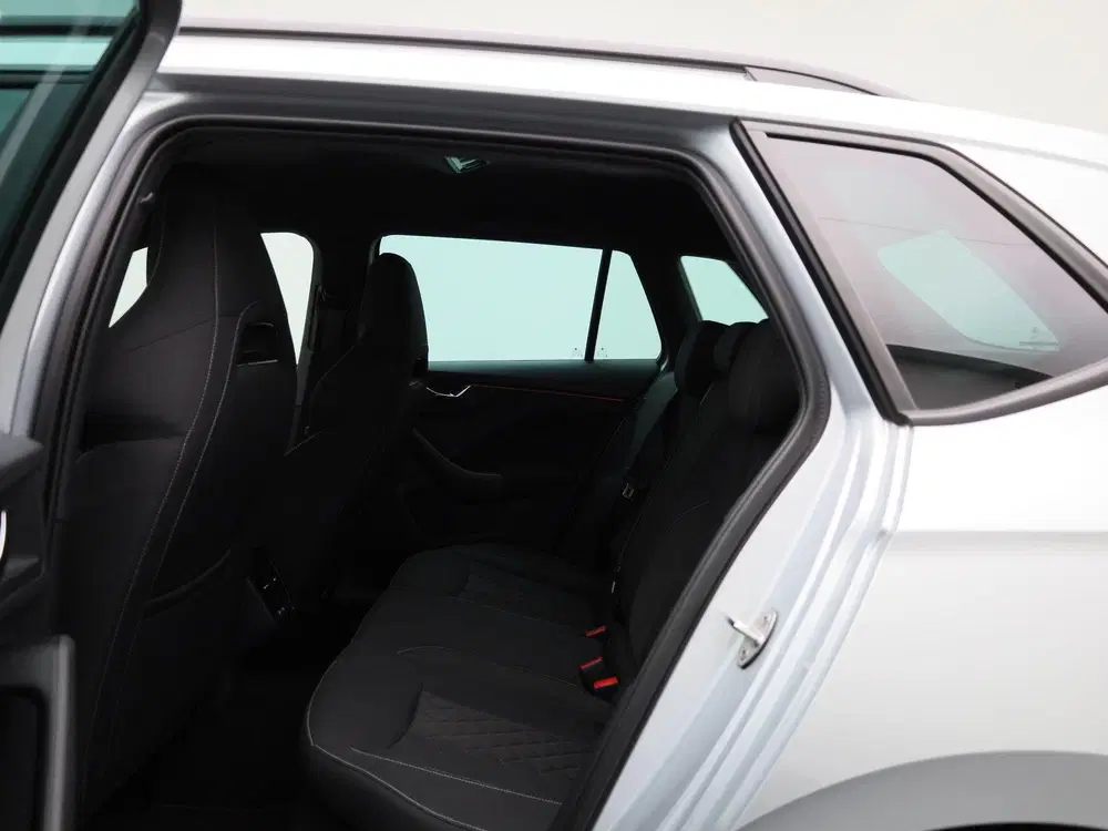 Skoda Kamiq 1.0 TSI Sport Business uit 2023, foto 10