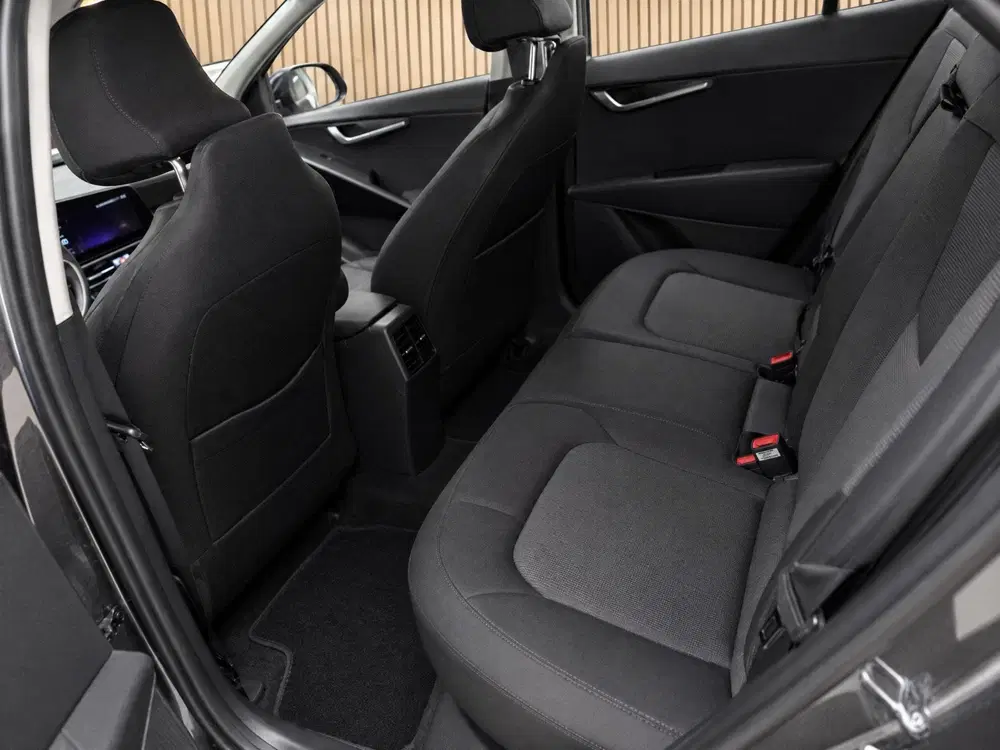 Kia Niro DynamicLine 64.8 kWh 100% SOH uit 2022, foto 9