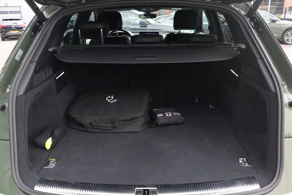 Audi Q5 55 TFSI e S-Line uit 2023, foto 15