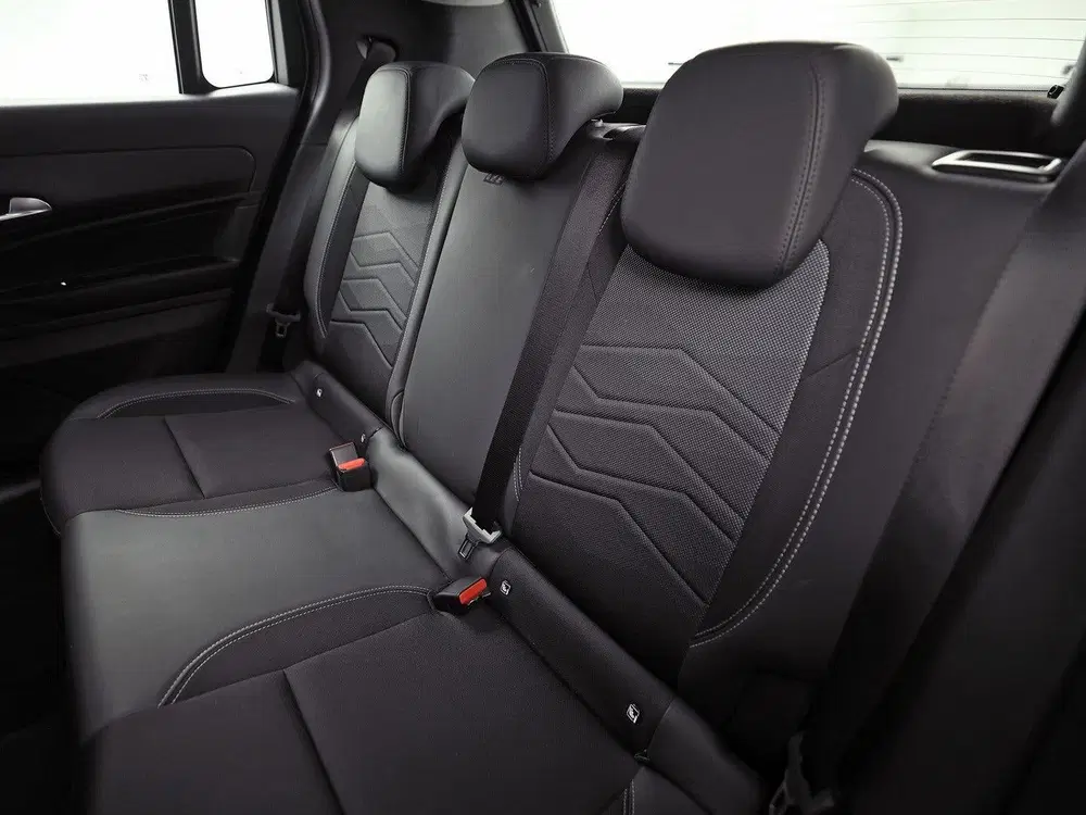 Jeep Avenger 1.2 e-Hybrid Altitude Automaat (APPLE CARP uit 2025, foto 14