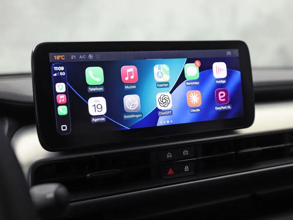 Jeep Avenger 1.2 e-Hybrid Altitude Automaat (APPLE CARP uit 2025, foto 8