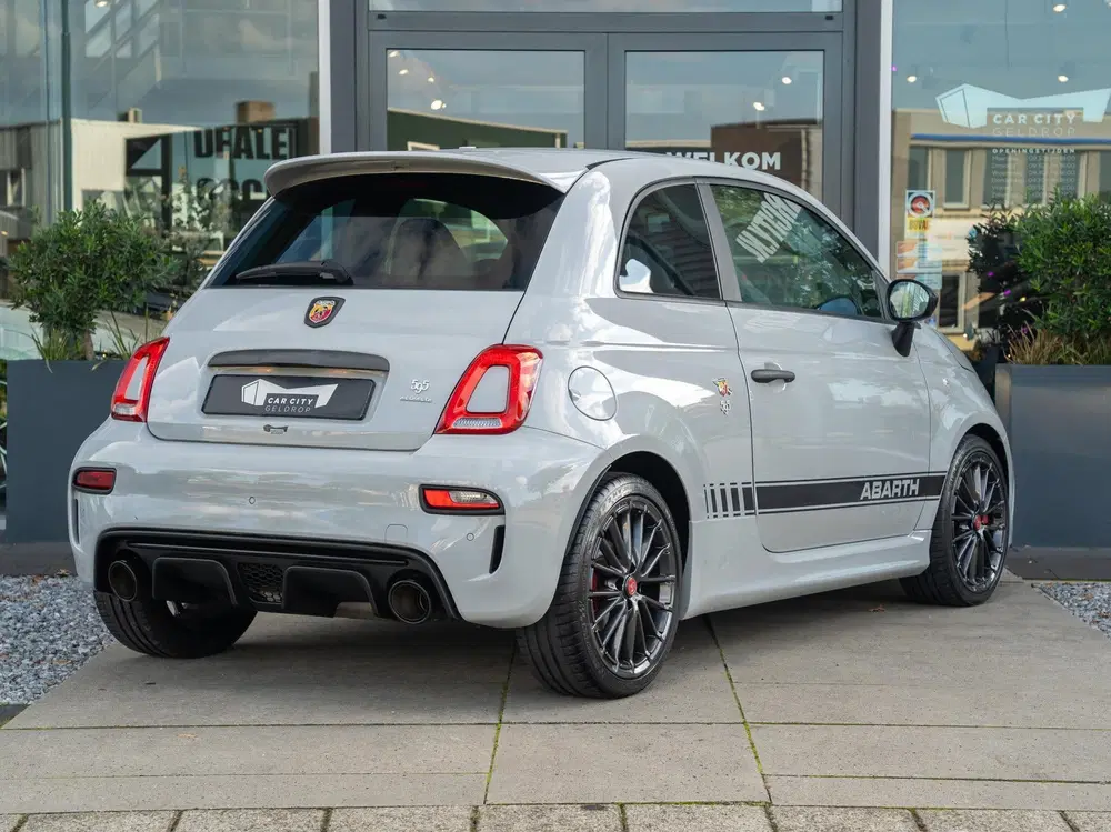 Abarth 595 1.4 T-Jet 180PK uit 2021, foto 3