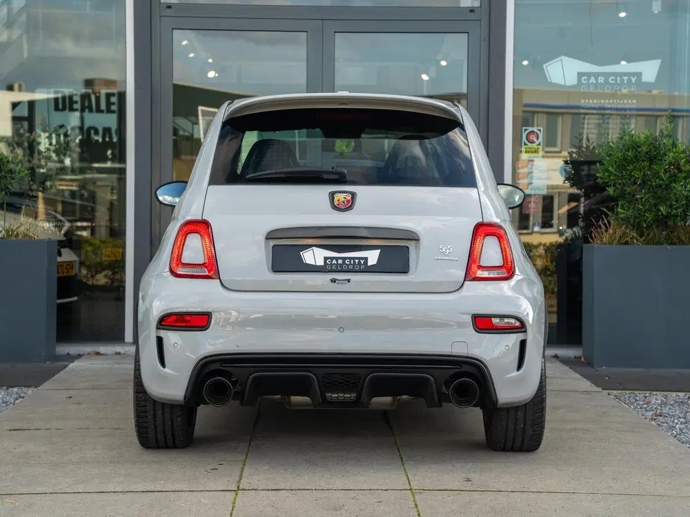 Abarth 595 1.4 T-Jet 180PK uit 2021, foto 4