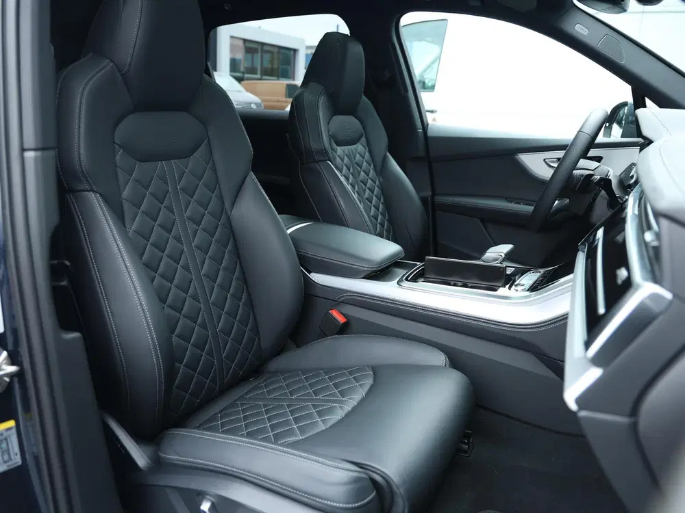 Audi Q7 55 TFSI e quattro Pro Line S uit 2024, foto 8