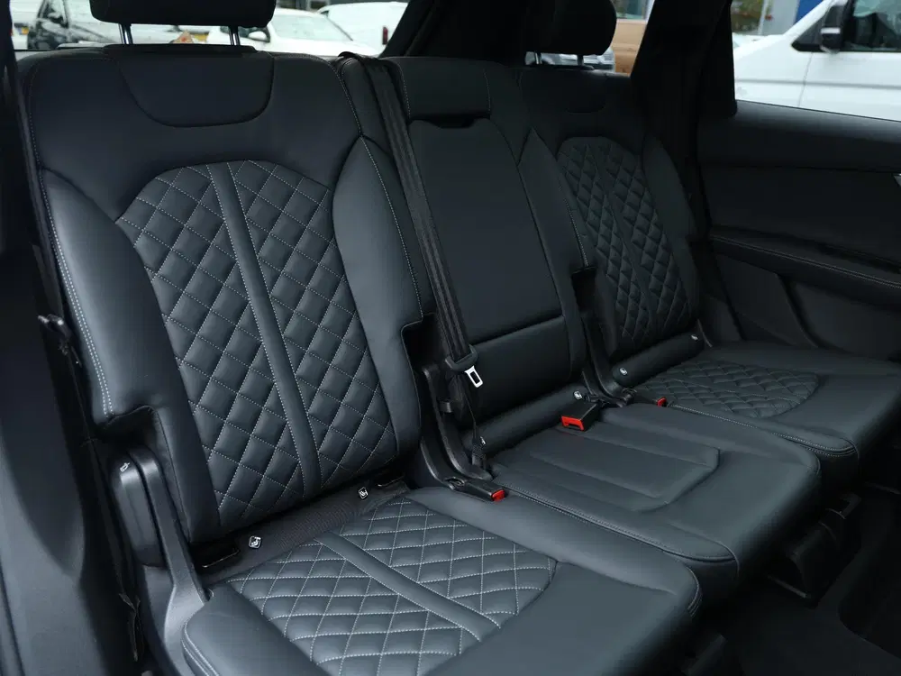 Audi Q7 55 TFSI e quattro Pro Line S uit 2024, foto 9