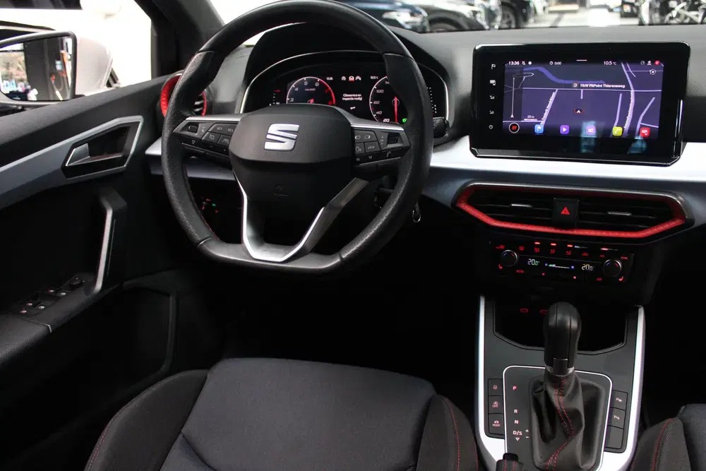SEAT Arona 1.5 TSI FR Navi Virtual ACC PDC Climate LM uit 2023, foto 12