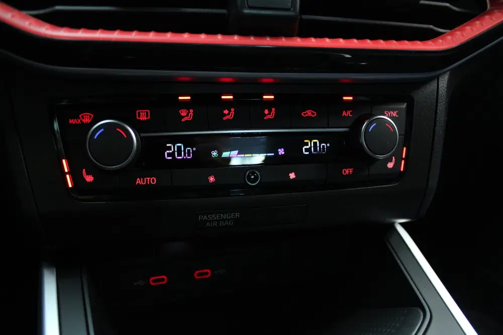 SEAT Arona 1.5 TSI FR Navi Virtual ACC PDC Climate LM uit 2023, foto 13
