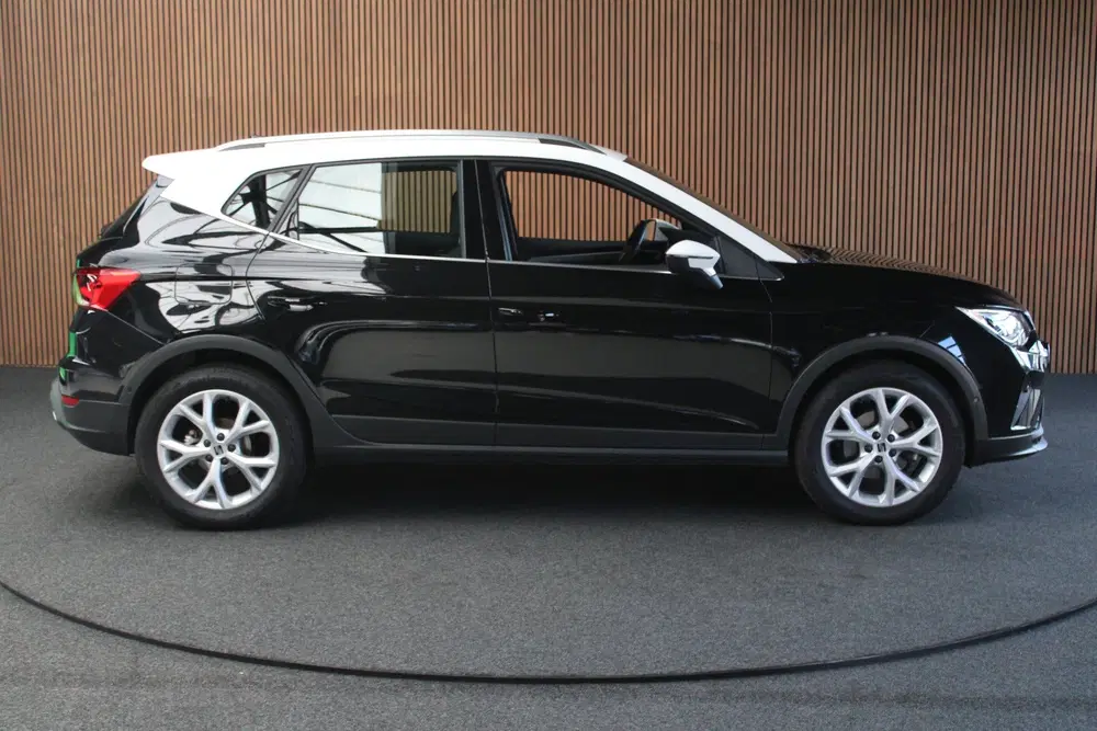 SEAT Arona 1.5 TSI FR Navi Virtual ACC PDC Climate LM uit 2023, foto 6