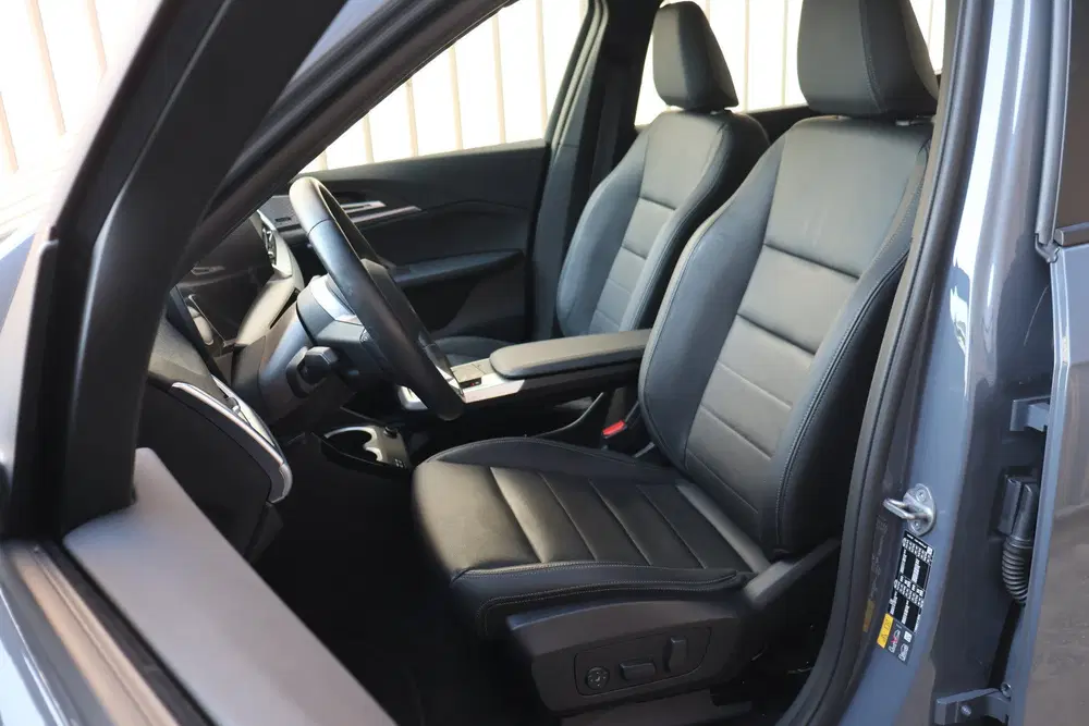 BMW iX1 xDrive30 uit 2023, foto 4
