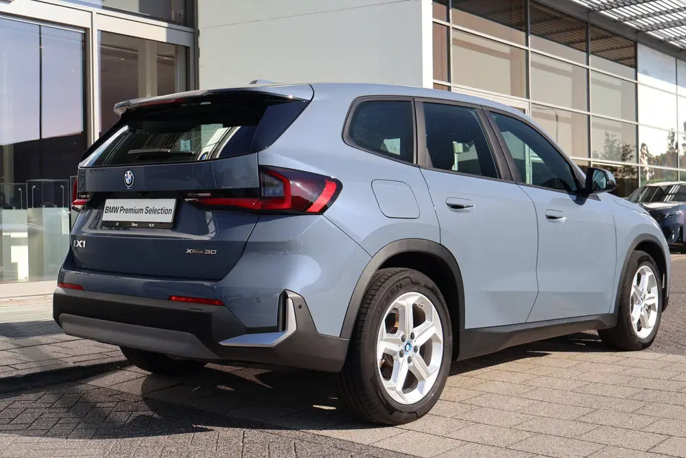 BMW iX1 xDrive30 uit 2023, foto 8