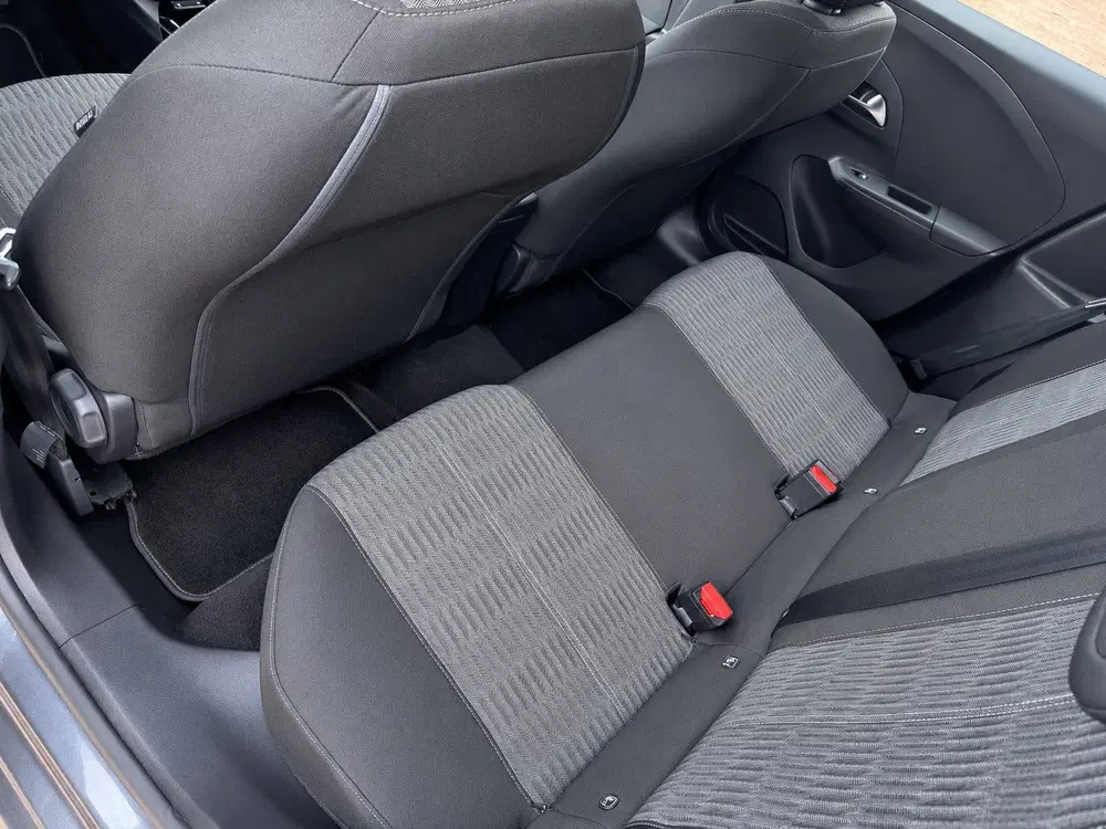 Opel Corsa 1.2 GS Line automaat uit 2020, foto 6