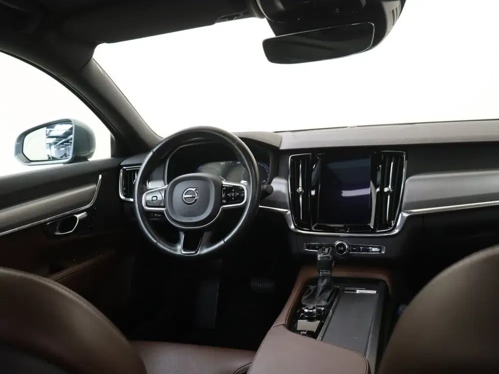 Volvo S90 T4 Momentum+ uit 2019, foto 10