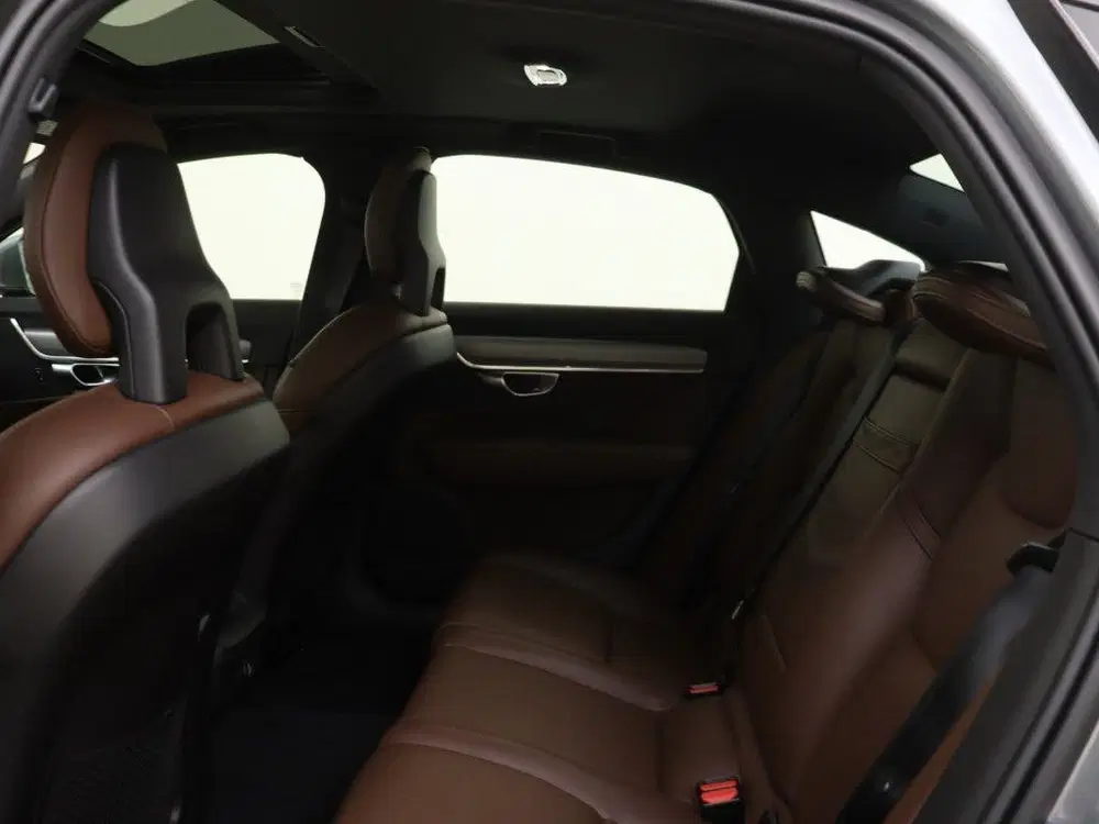 Volvo S90 T4 Momentum+ uit 2019, foto 9