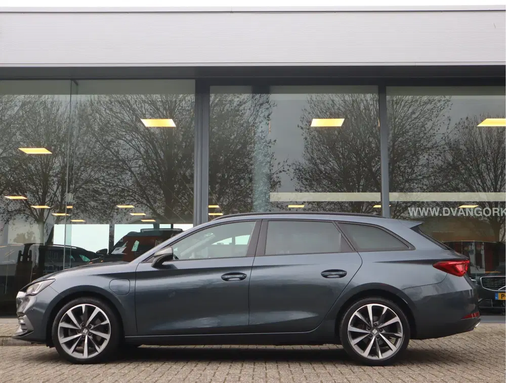 SEAT Leon 1.4 TSI eHybrid PHEV FR Navi uit 2021, foto 2
