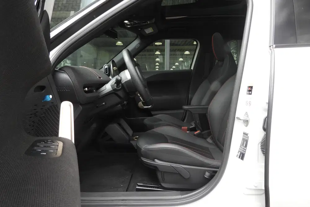 Mini Aceman SE uit 2025, foto 9