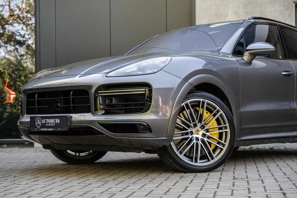 Porsche Cayenne Turbo S E-Hybrid Ceramic Burmester Pano 22 uit 2019, foto 4