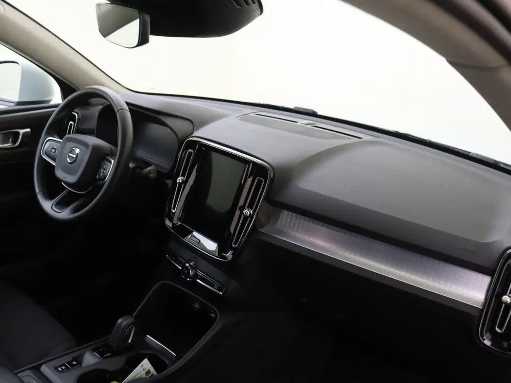 Volvo XC40 T3 Momentum uit 2020, foto 12