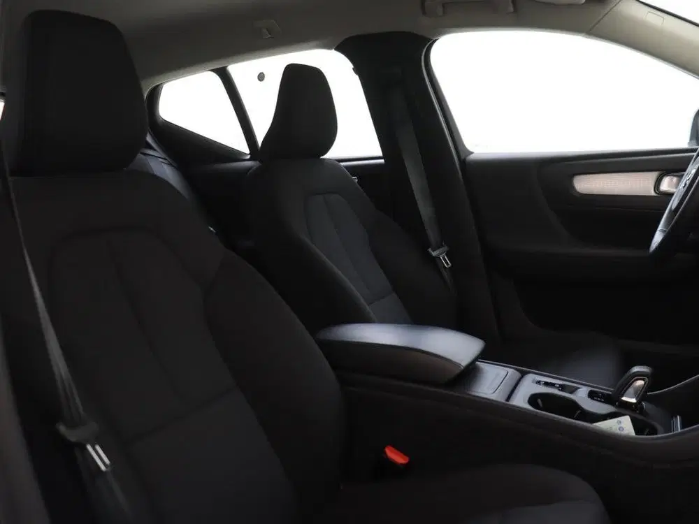 Volvo XC40 T3 Momentum uit 2020, foto 14