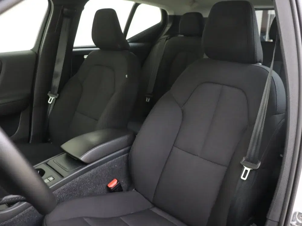 Volvo XC40 T3 Momentum uit 2020, foto 15