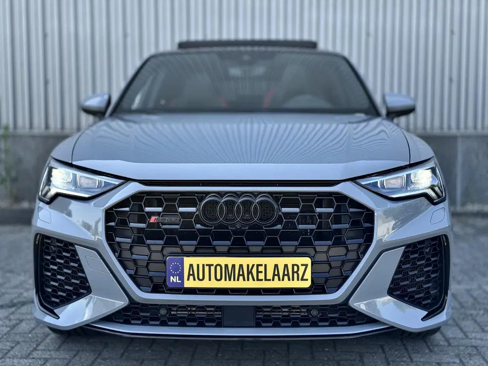 Audi RS Q3 TFSI uit 2021, foto 2