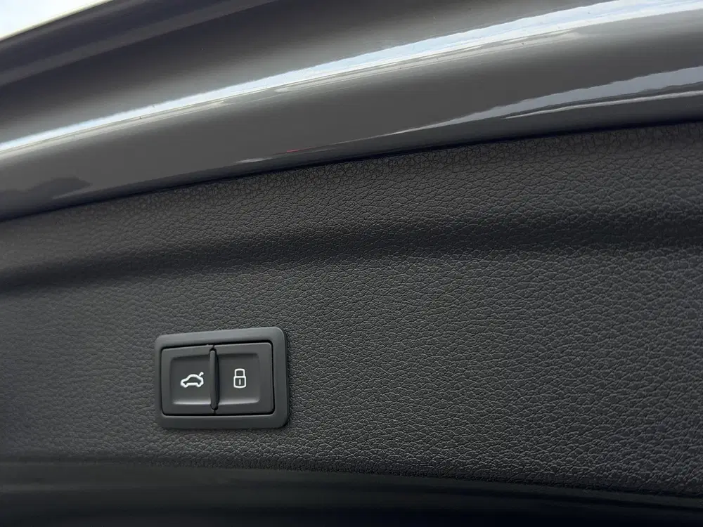 Audi RS Q3 TFSI uit 2021, foto 8