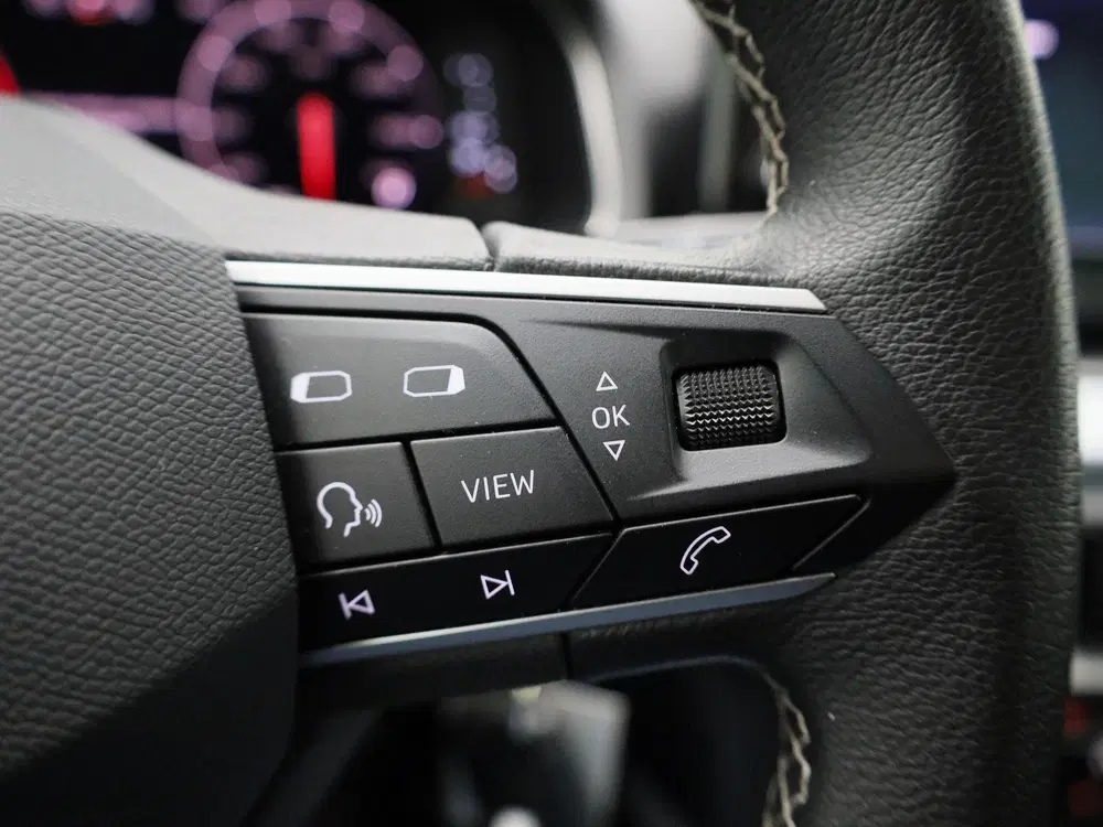 SEAT Arona 1.0 TSI Style Business Connect uit 2023, foto 15