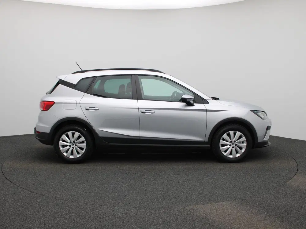 SEAT Arona 1.0 TSI Style Business Connect uit 2023, foto 6