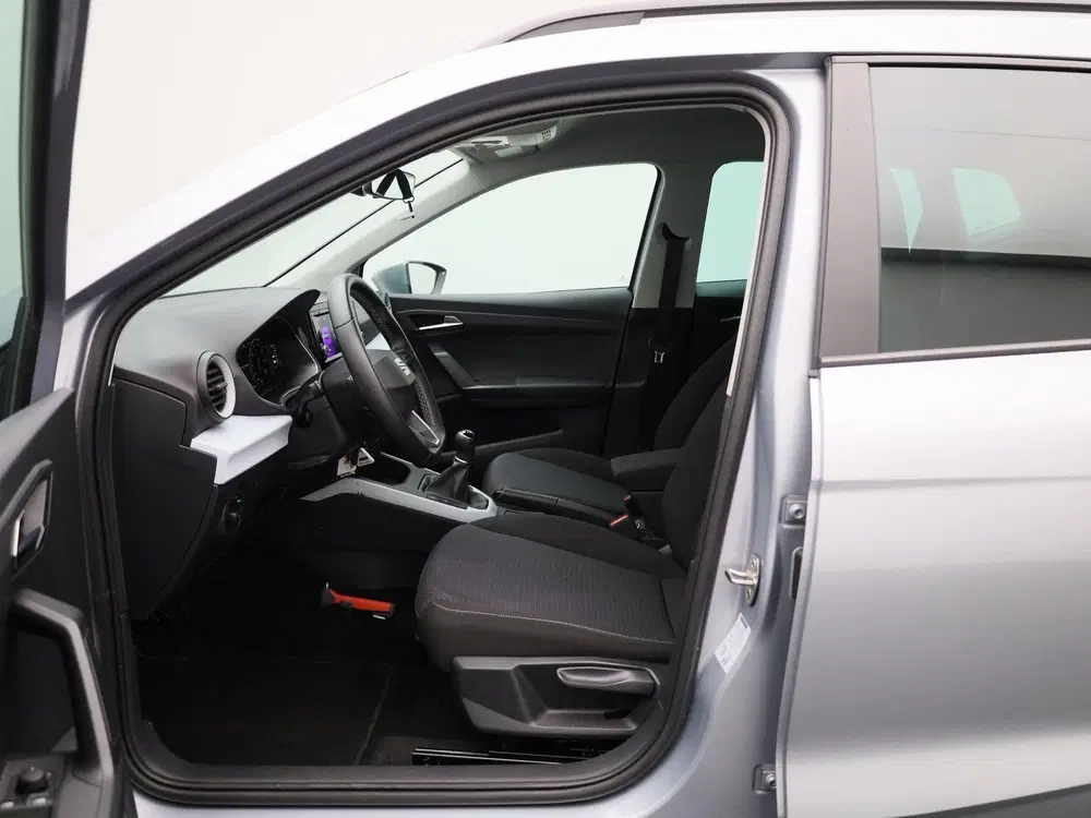 SEAT Arona 1.0 TSI Style Business Connect uit 2023, foto 9