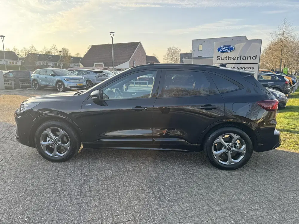 Ford Kuga 2.5 FHEV ST-Line uit 2025, foto 4
