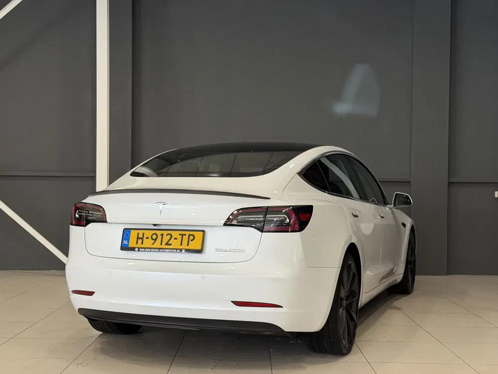 Tesla Model 3 Performance AWD 75 kWh uit 2020, foto 10