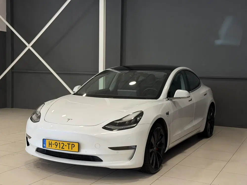 Tesla Model 3 Performance AWD 75 kWh uit 2020, foto 15