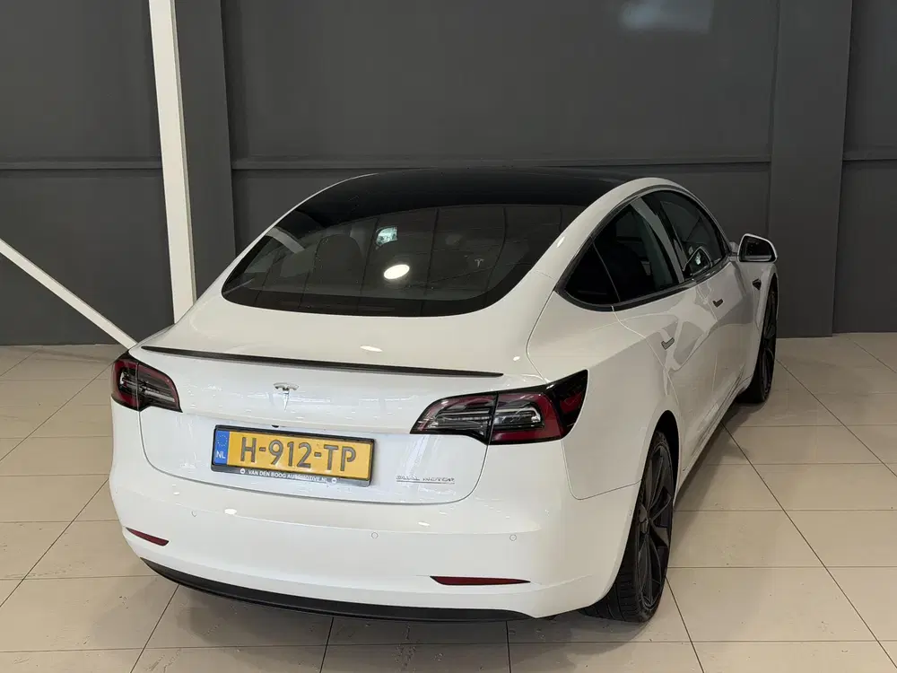 Tesla Model 3 Performance AWD 75 kWh uit 2020, foto 4