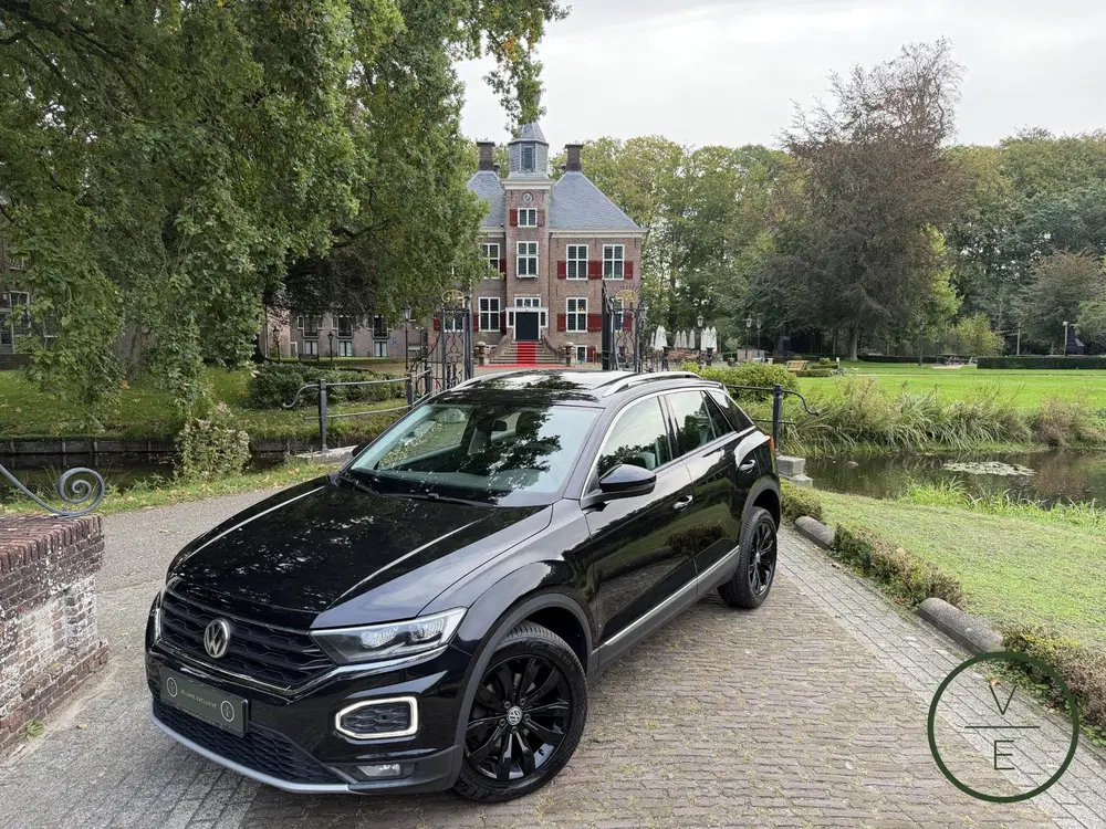 Volkswagen T-Roc 1.5 TSI Sport Business R uit 2019