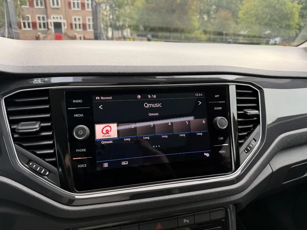 Volkswagen T-Roc 1.5 TSI Sport Business R uit 2019, foto 14