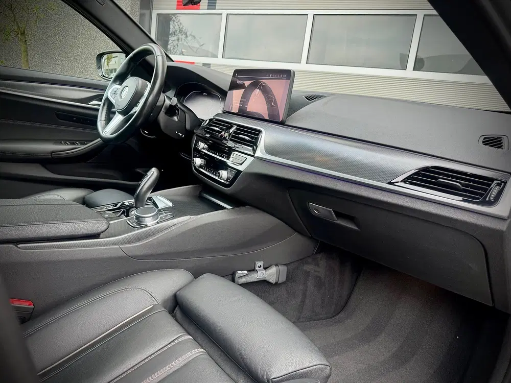 BMW 5-serie 545e xDrive High Executive Edition uit 2021, foto 14