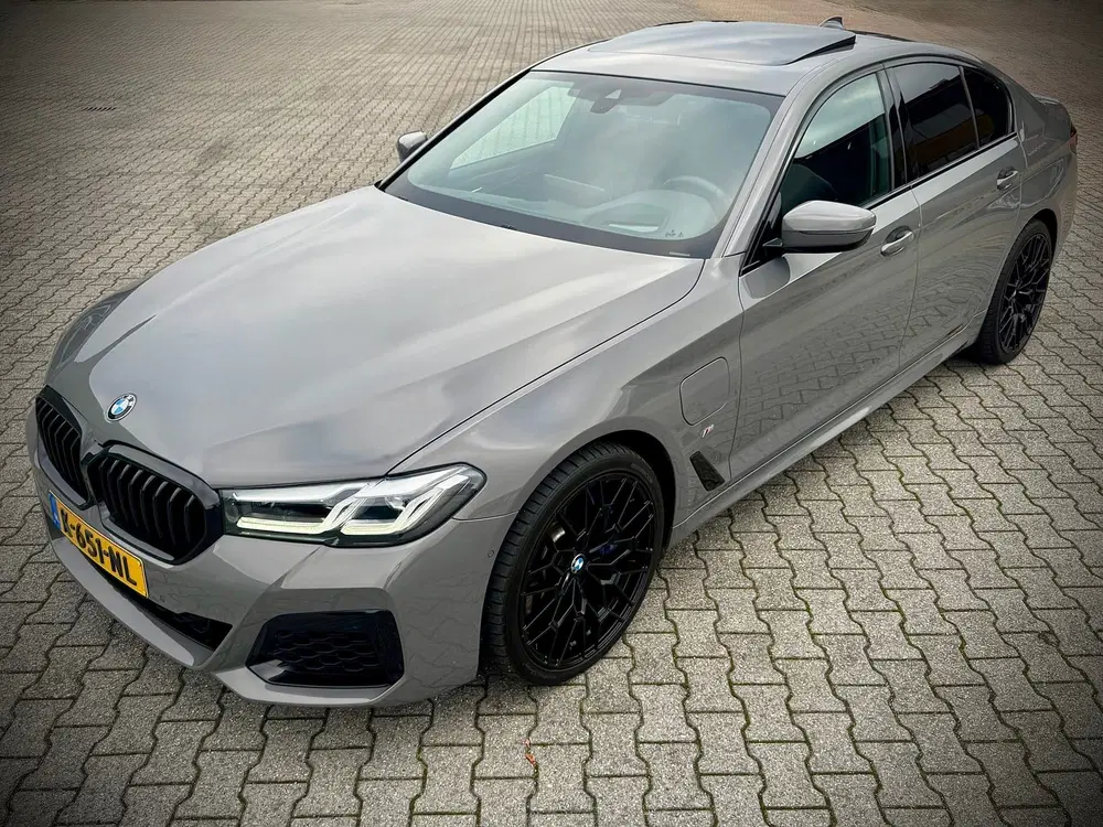BMW 5-serie 545e xDrive High Executive Edition uit 2021, foto 8