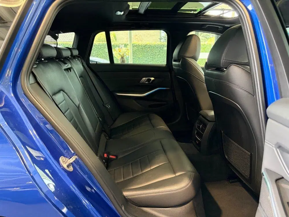 BMW 3-serie Touring 330e xDrive M Sport 50 Jahre Pano uit 2022, foto 4