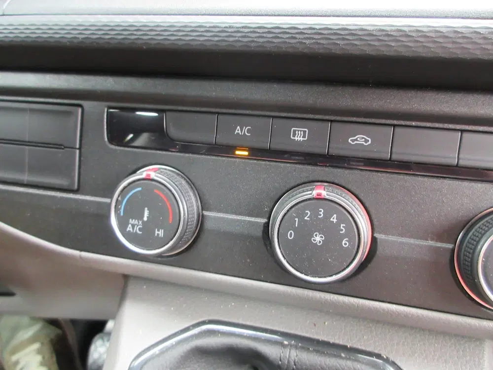 Volkswagen Transporter 2.0 TDI L2 uit 2022, foto 11