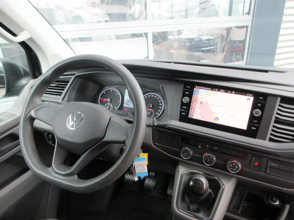 Volkswagen Transporter 2.0 TDI L2 uit 2022, foto 8