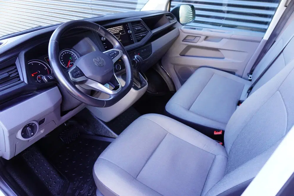 Volkswagen Transporter 150pk Automaat L2H1 Navigatie Camera uit 2023, foto 2