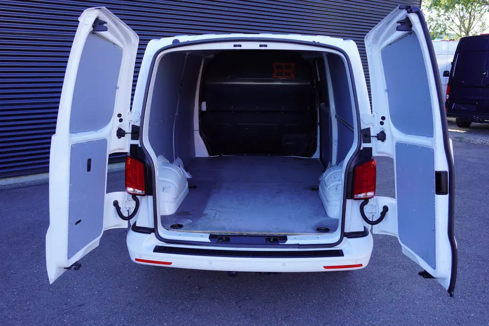 Volkswagen Transporter 150pk Automaat L2H1 Navigatie Camera uit 2023, foto 3