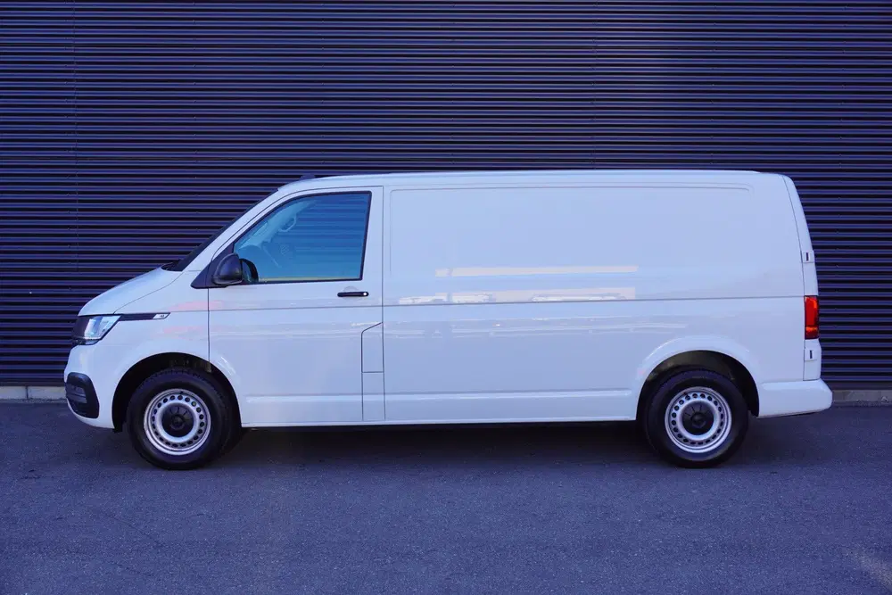 Volkswagen Transporter 150pk Automaat L2H1 Navigatie Camera uit 2023, foto 4
