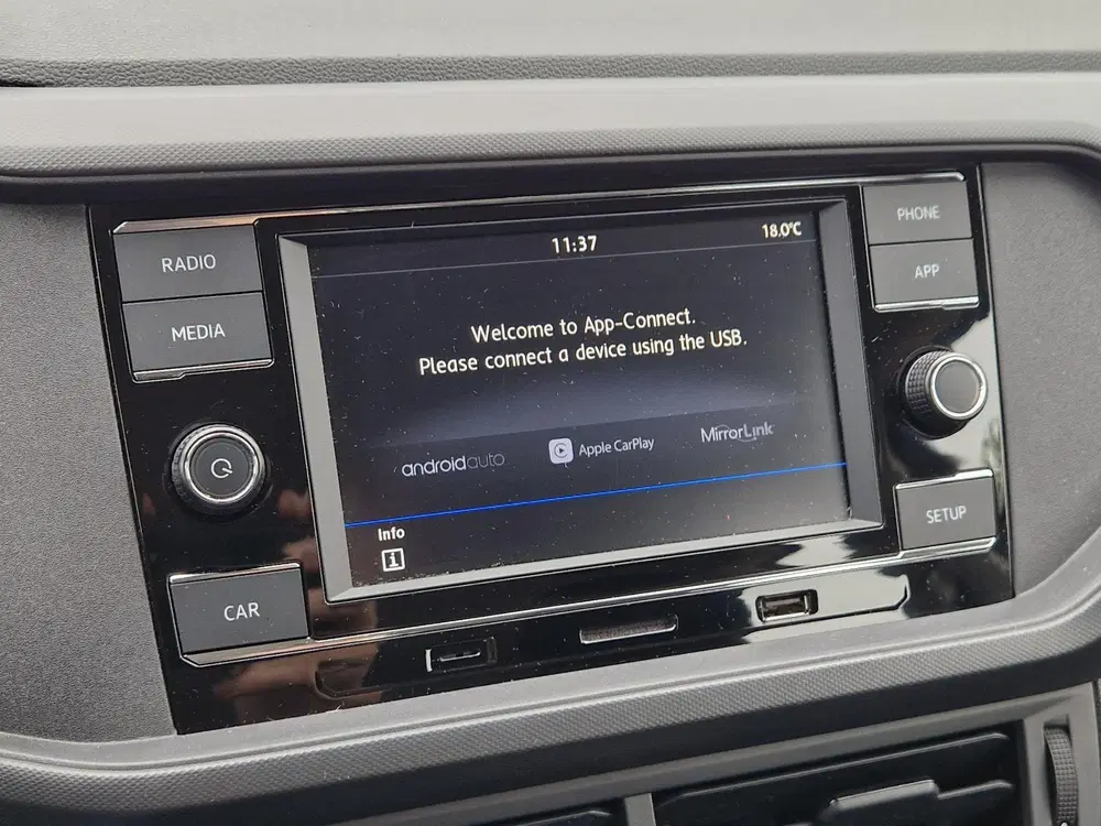 Volkswagen T-Cross 1.0 TSI DSG Life CRUISE CAMERA CARPLAY uit 2022, foto 14