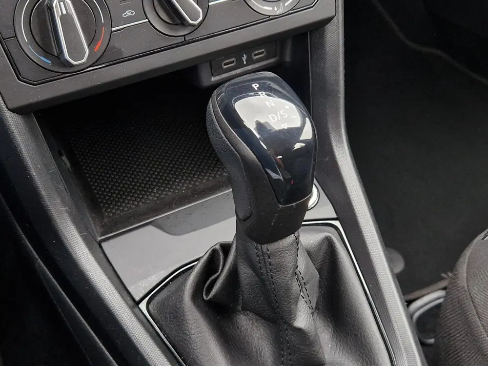 Volkswagen T-Cross 1.0 TSI DSG Life CRUISE CAMERA CARPLAY uit 2022, foto 8